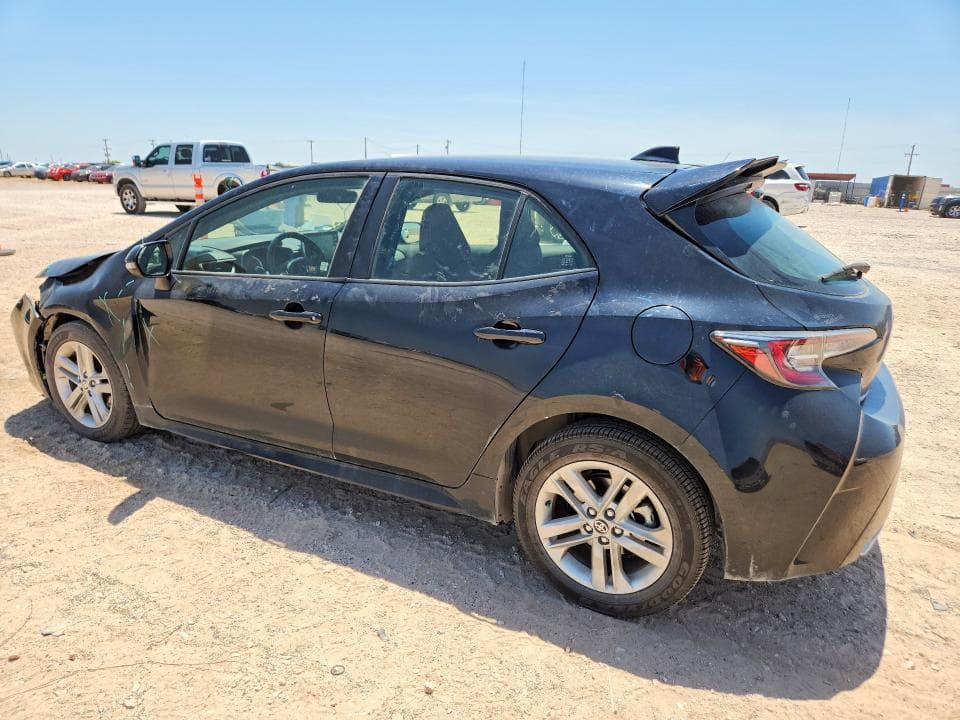 2019 TOYOTA COROLLA HATCHBACK SE 2