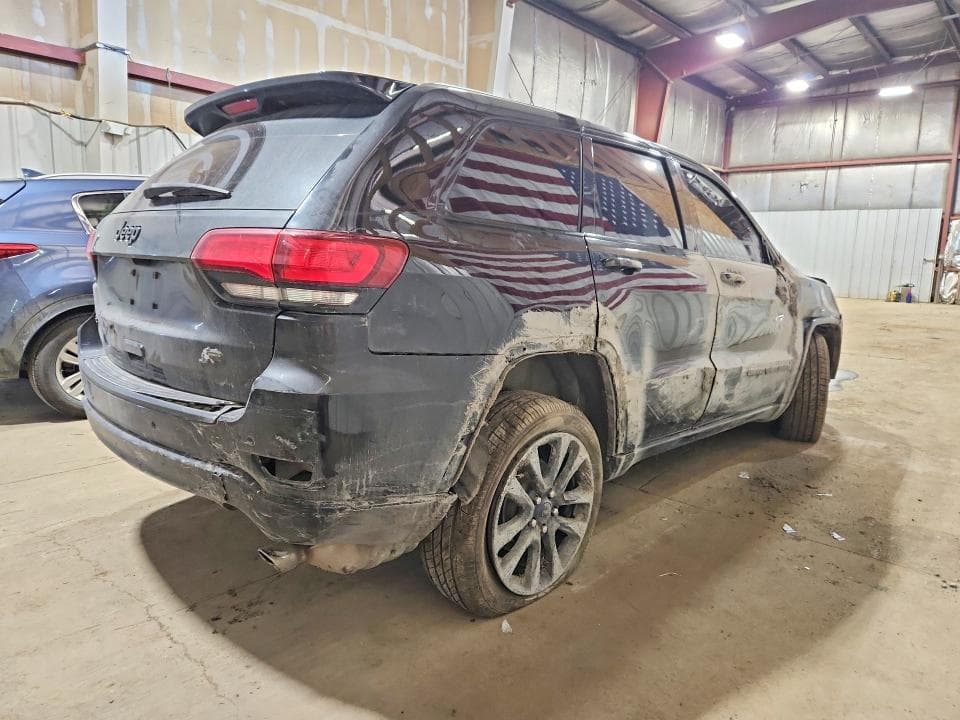 2020 JEEP GRAND CHEROKEE LAREDO 3