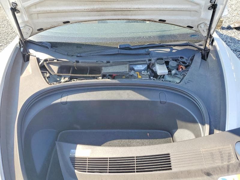 2018 TESLA MODEL 3 11