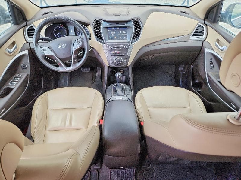2017 HYUNDAI SANTA FE SE 8