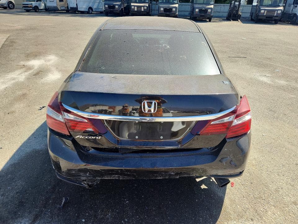 2017 HONDA ACCORD LX 6