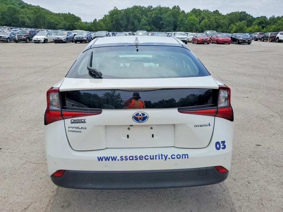 2020 TOYOTA PRIUS LE AWD-E 6