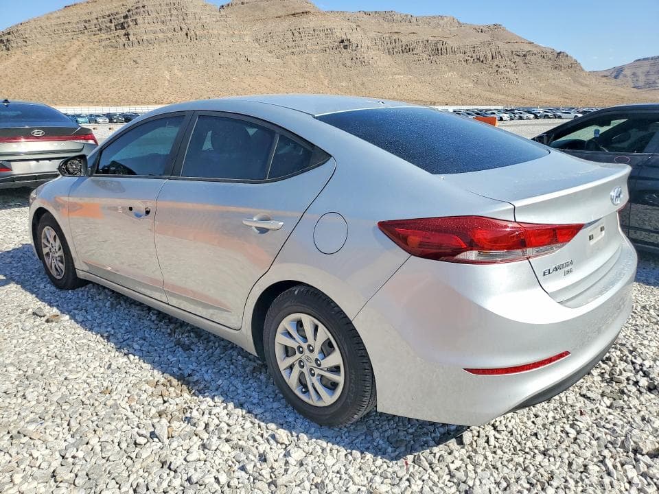 2017 HYUNDAI ELANTRA SE 2