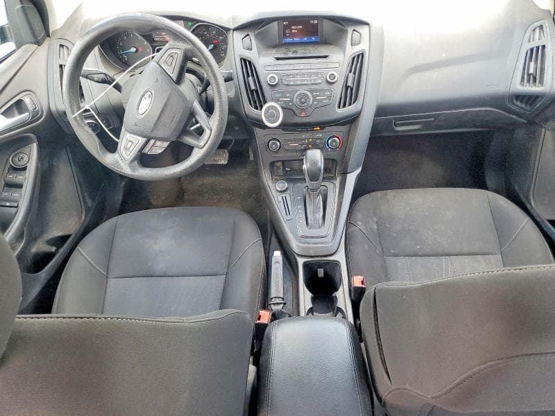 2017 FORD FOCUS SE 8
