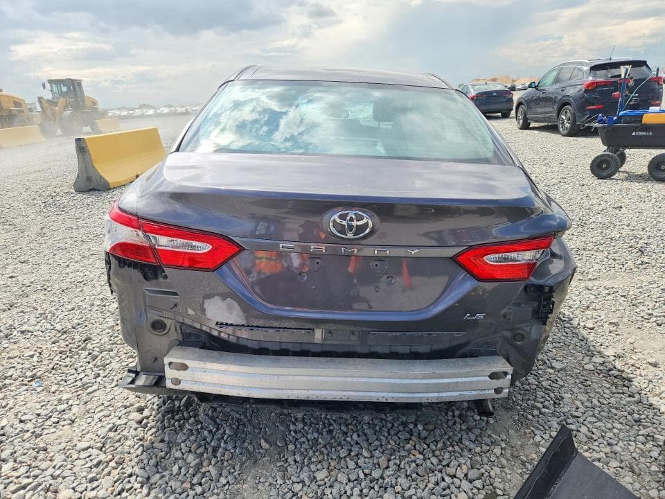 2018 TOYOTA CAMRY LE 6