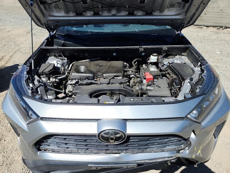2019 TOYOTA RAV4 LE 12