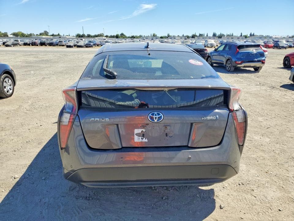 2018 TOYOTA PRIUS THREE 6
