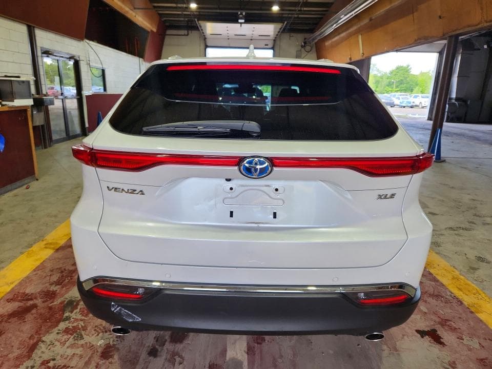2024 TOYOTA VENZA XLE 6