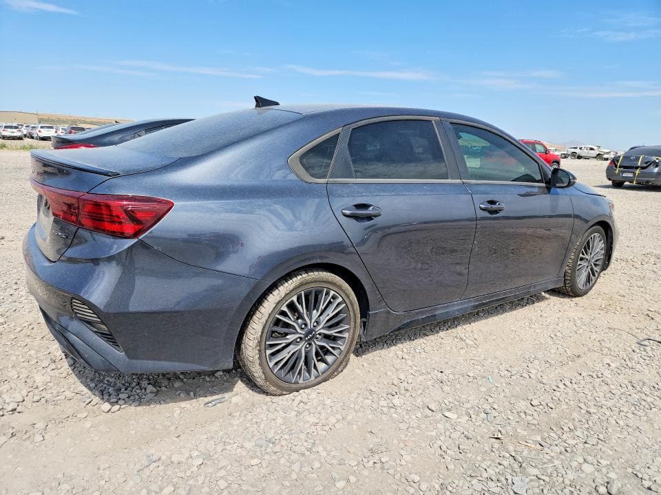 2023 KIA FORTE GT LINE 3
