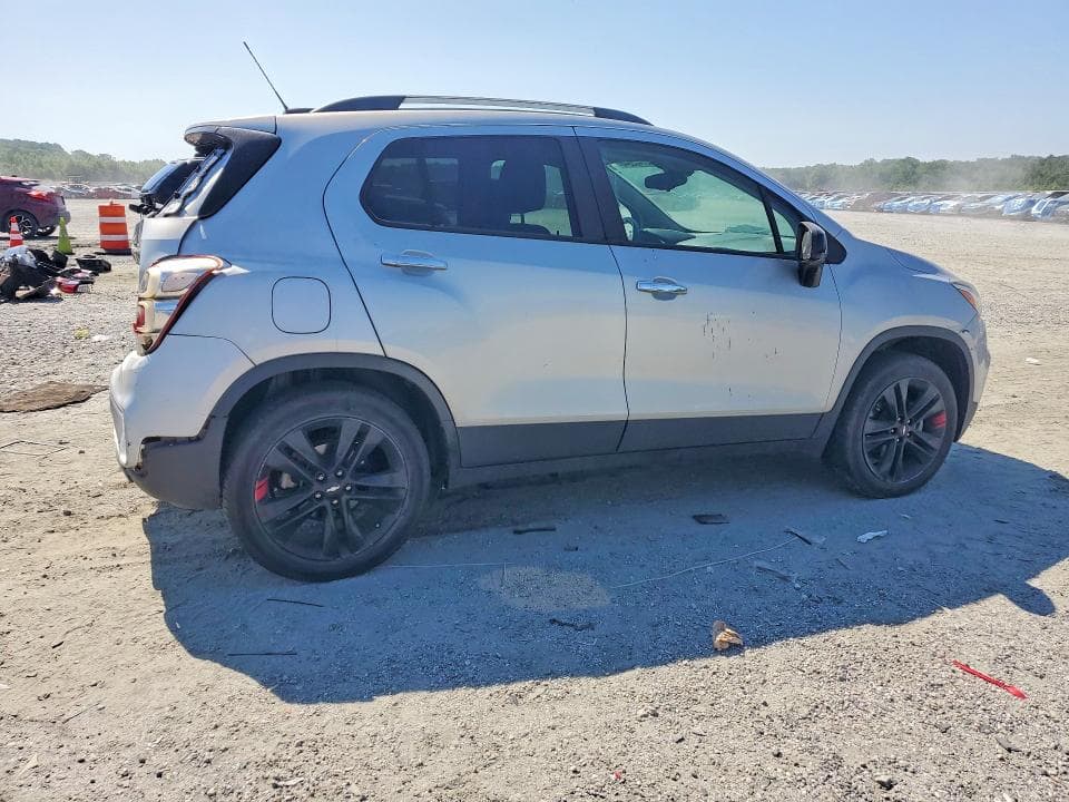 2020 CHEVROLET TRAX 1LT 3