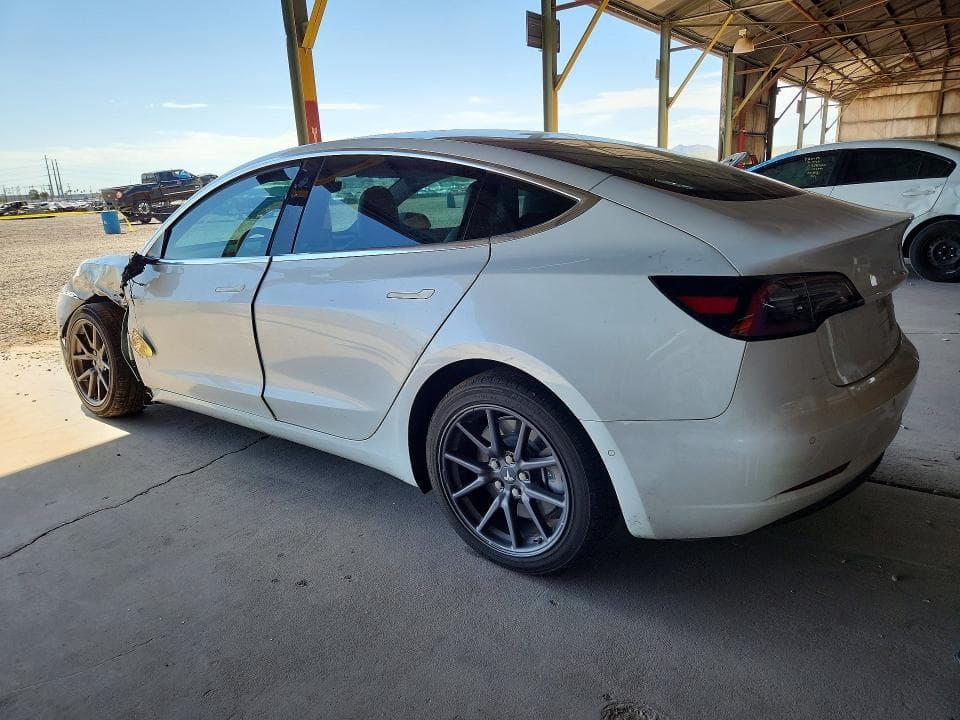 2018 TESLA MODEL 3 2