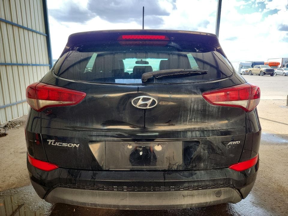 2017 HYUNDAI TUCSON SE 6