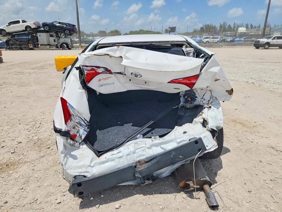 2019 TOYOTA COROLLA SE 6