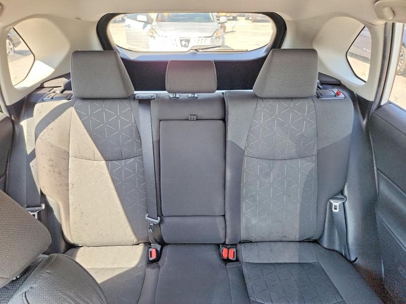 2021 TOYOTA RAV4 XLE 10