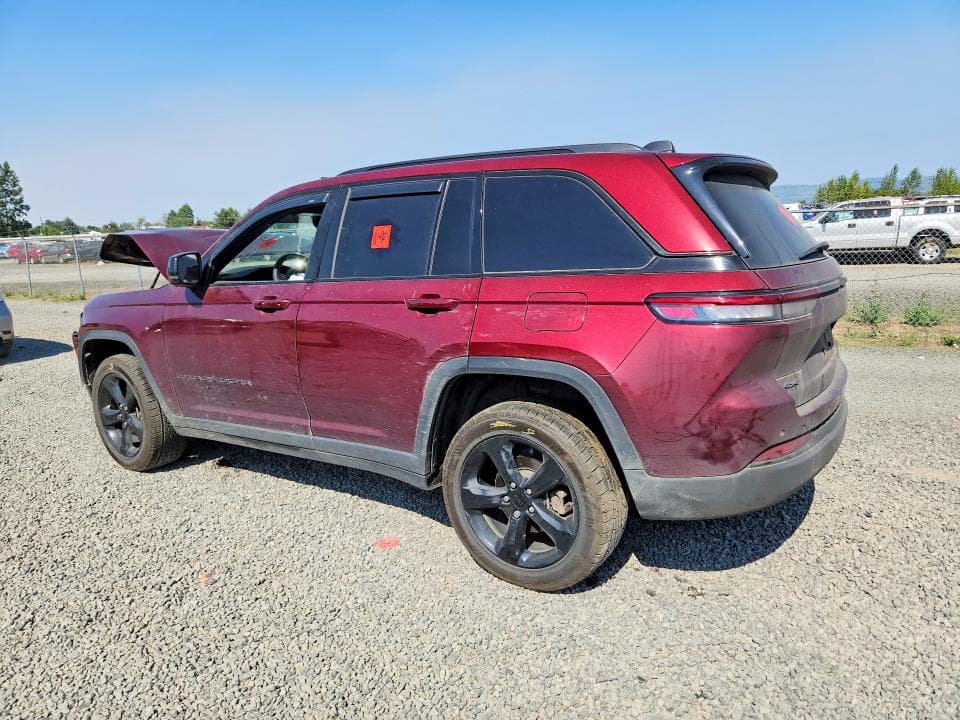 2023 JEEP GRAND CHEROKEE LAREDO 2