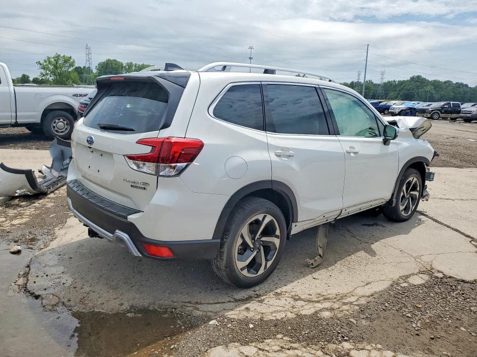 2024 SUBARU FORESTER TOURING 3