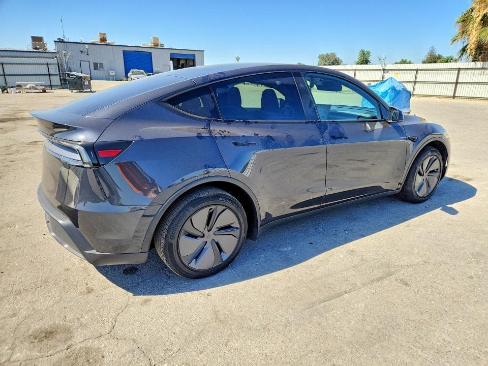 2026 TESLA MODEL Y 3