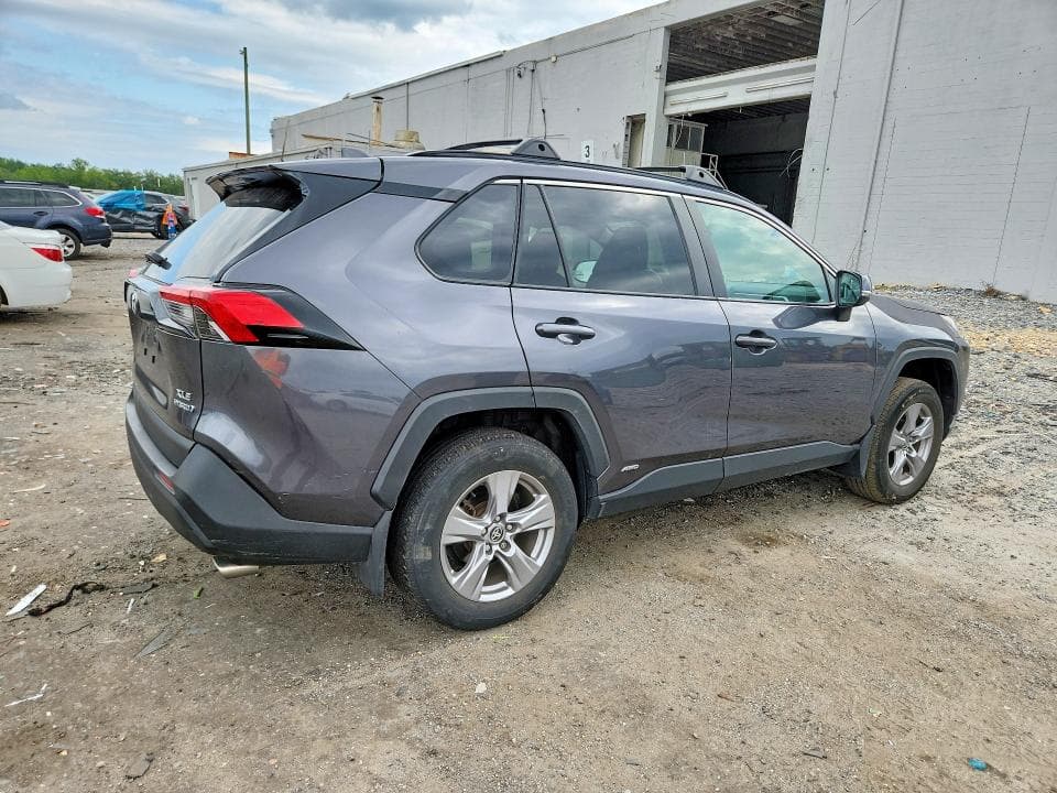 2024 TOYOTA RAV4 HYBRID XLE 3