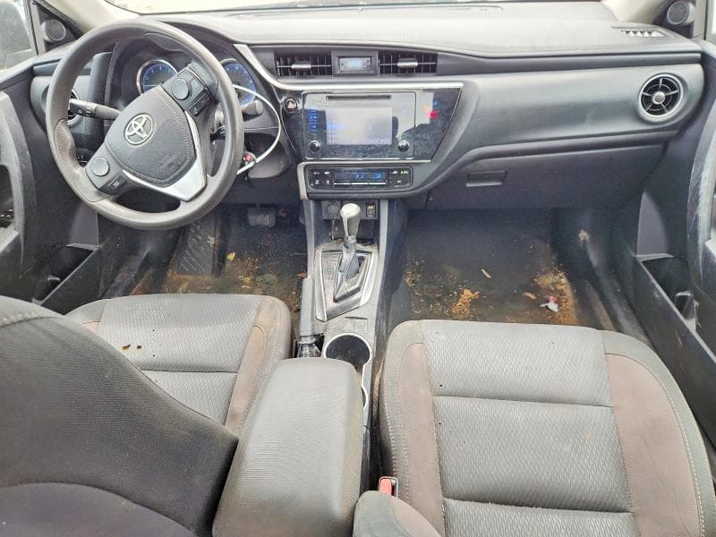 2019 TOYOTA COROLLA LE 8