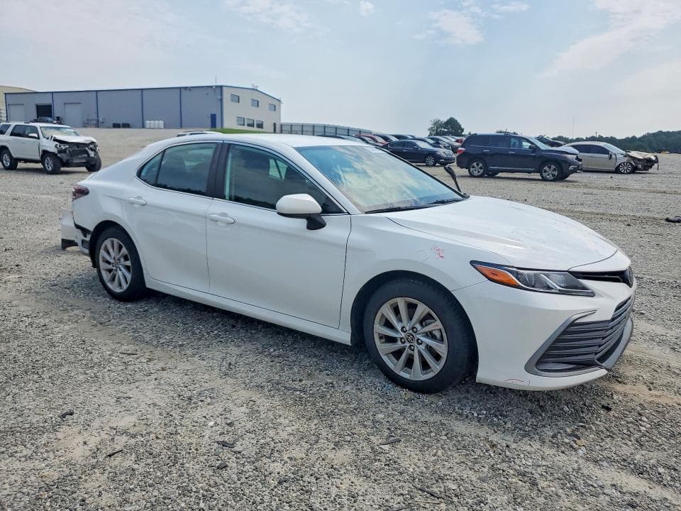2024 TOYOTA CAMRY LE 4