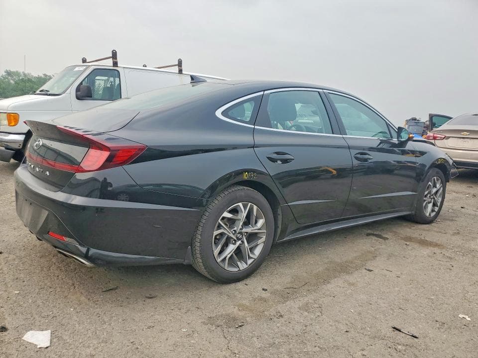 2022 HYUNDAI SONATA SEL 3