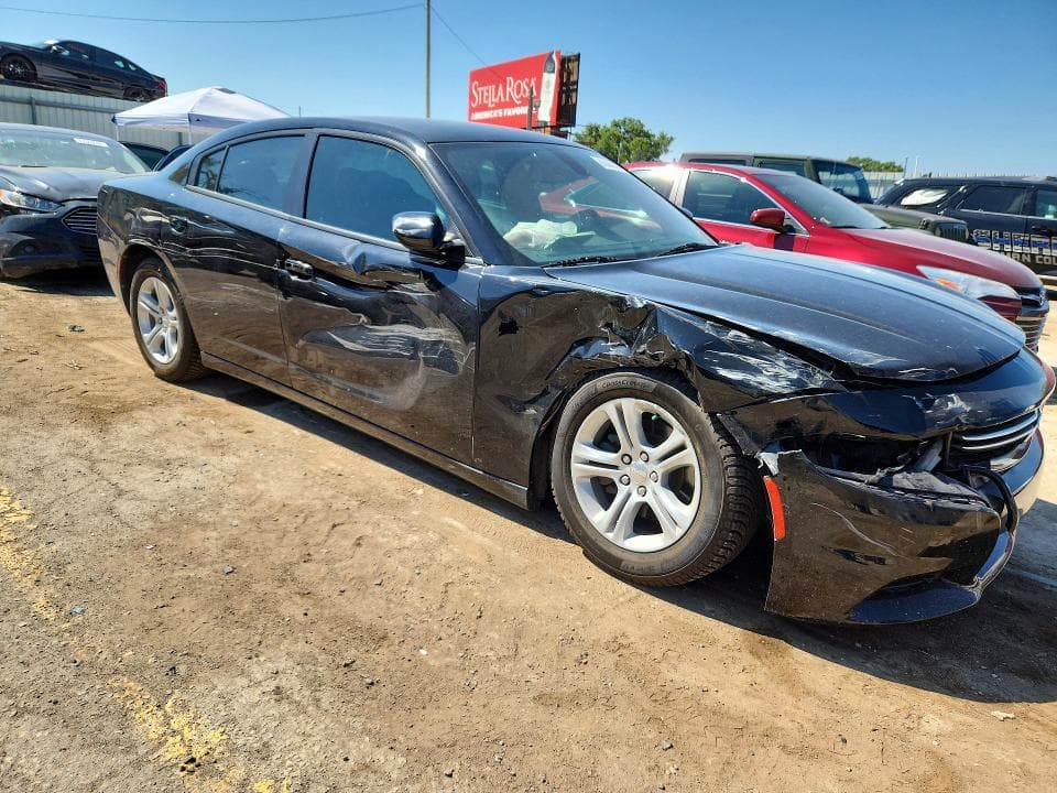 2017 DODGE CHARGER SE 4