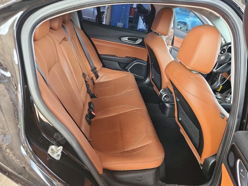2018 ALFA ROMEO GIULIA Q4 10