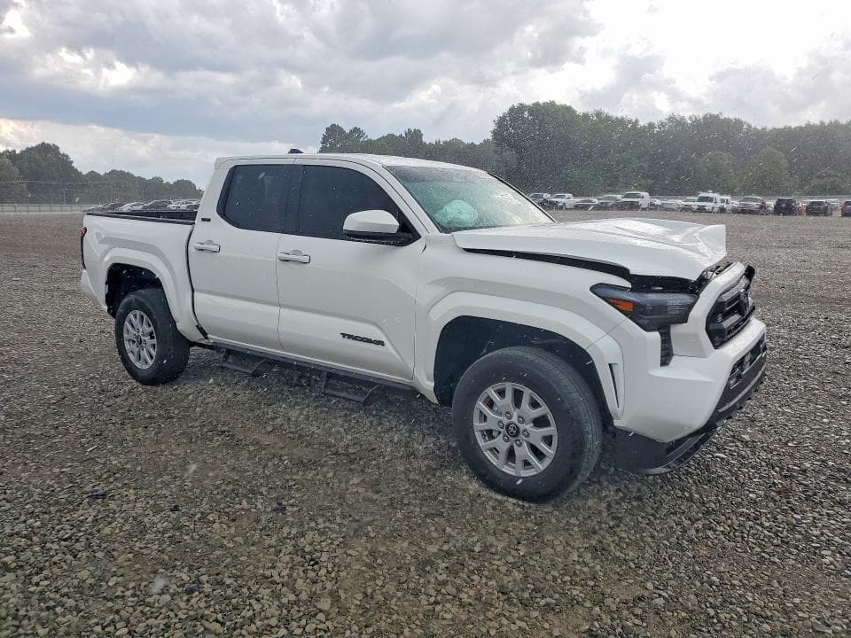 2026 TOYOTA TACOMA SR5 4