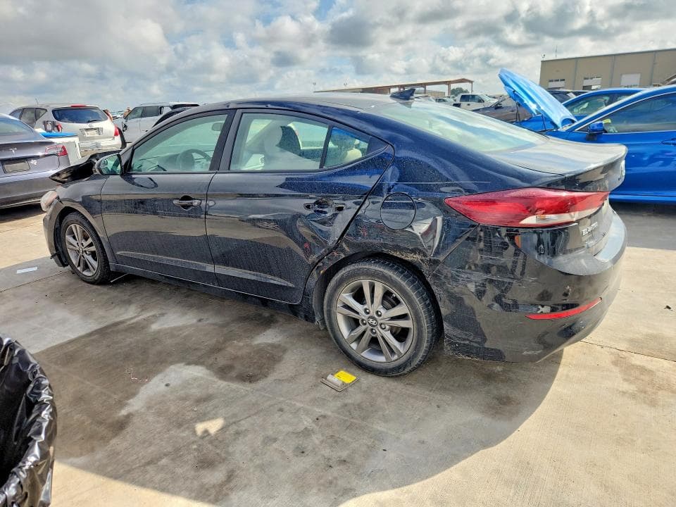 2017 HYUNDAI ELANTRA SE 2