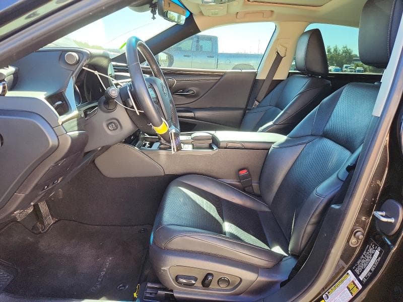 2020 LEXUS ES 300H 7