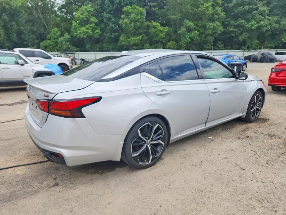 2024 NISSAN ALTIMA SR 3