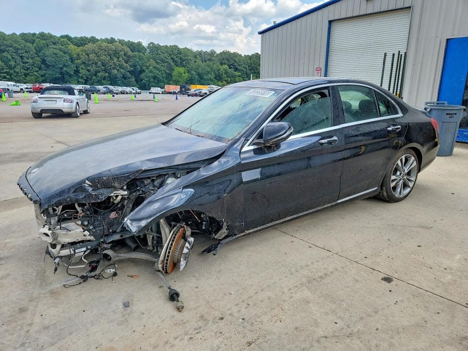 2017 MERCEDES-BENZ C 300 - 1