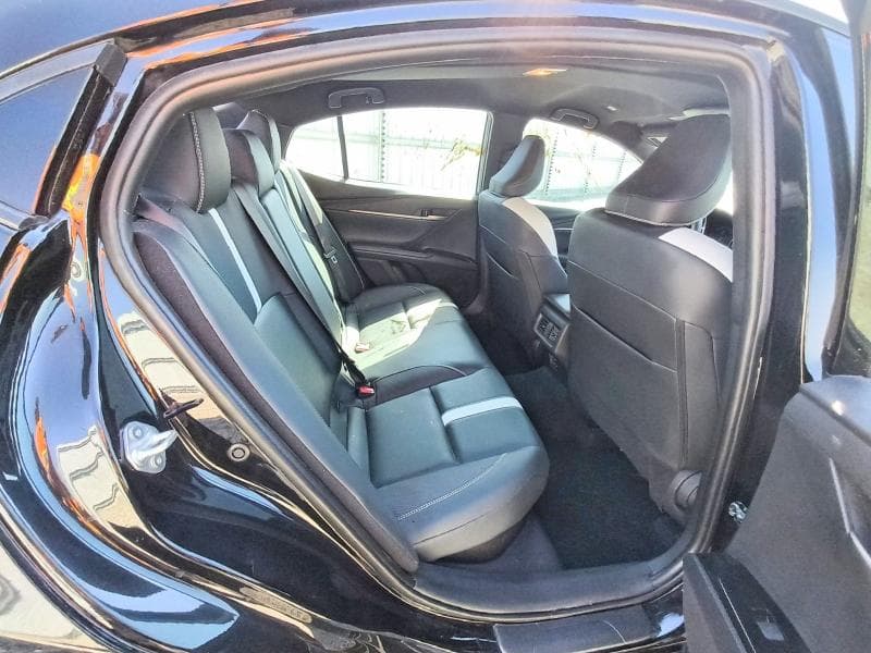 2026 TOYOTA CAMRY SE 10