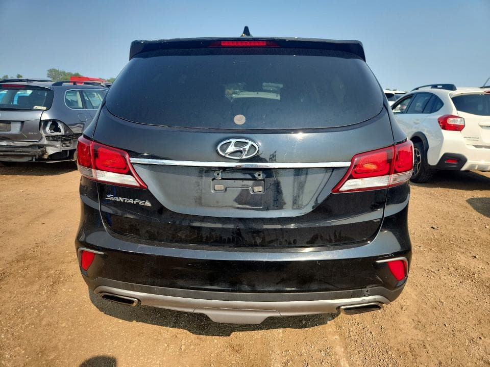 2017 HYUNDAI SANTA FE SE 6