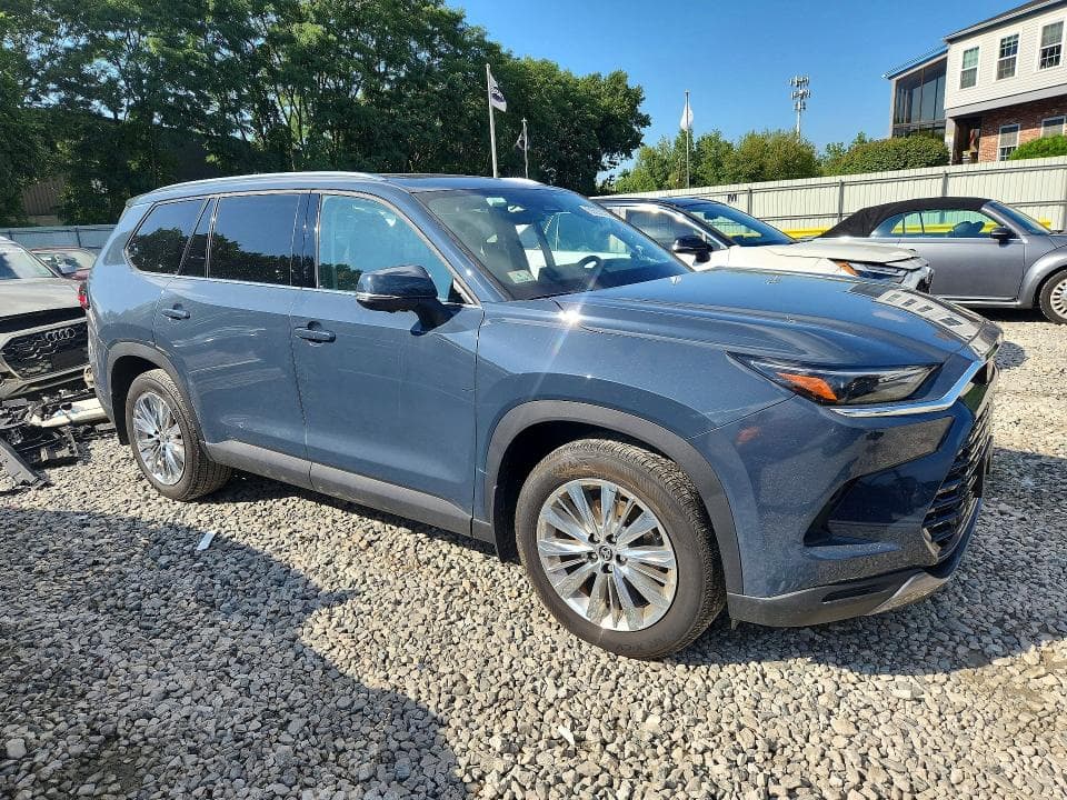 2025 TOYOTA GRAND HIGHLANDER PLATINUM 4