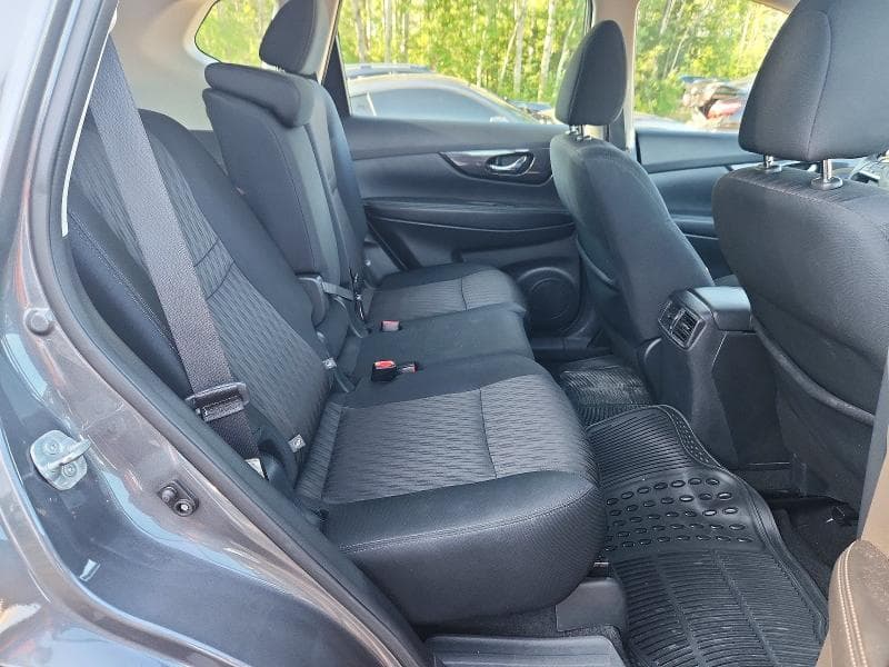 2018 NISSAN ROGUE S 11
