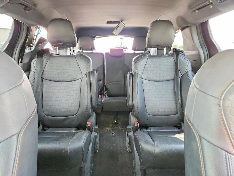 2023 TOYOTA SIENNA WOODLAND EDITION 10