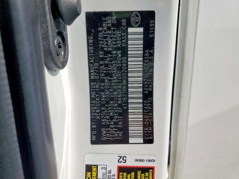 2019 TOYOTA CAMRY HYBRID SE 12