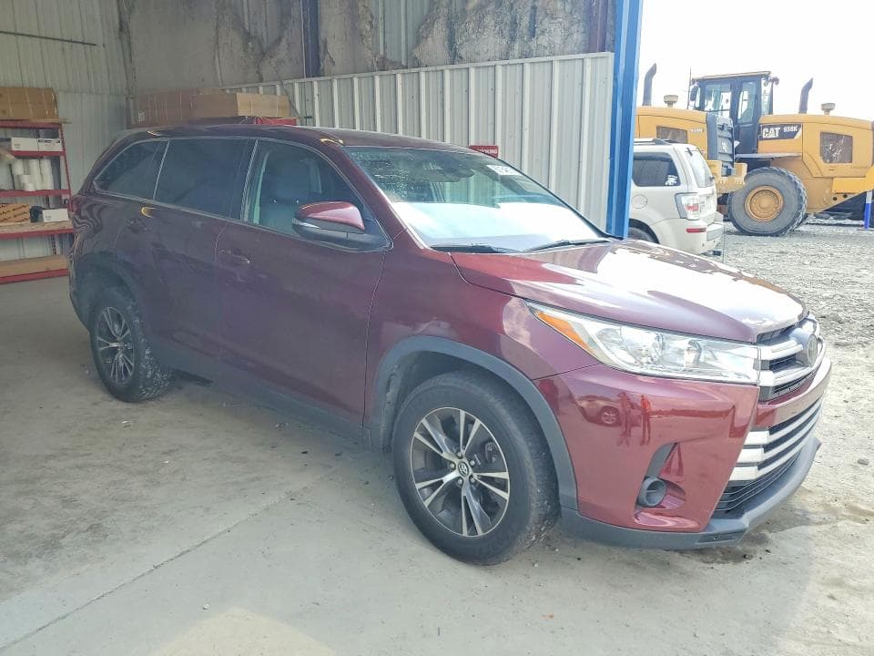 2019 TOYOTA HIGHLANDER LE 4