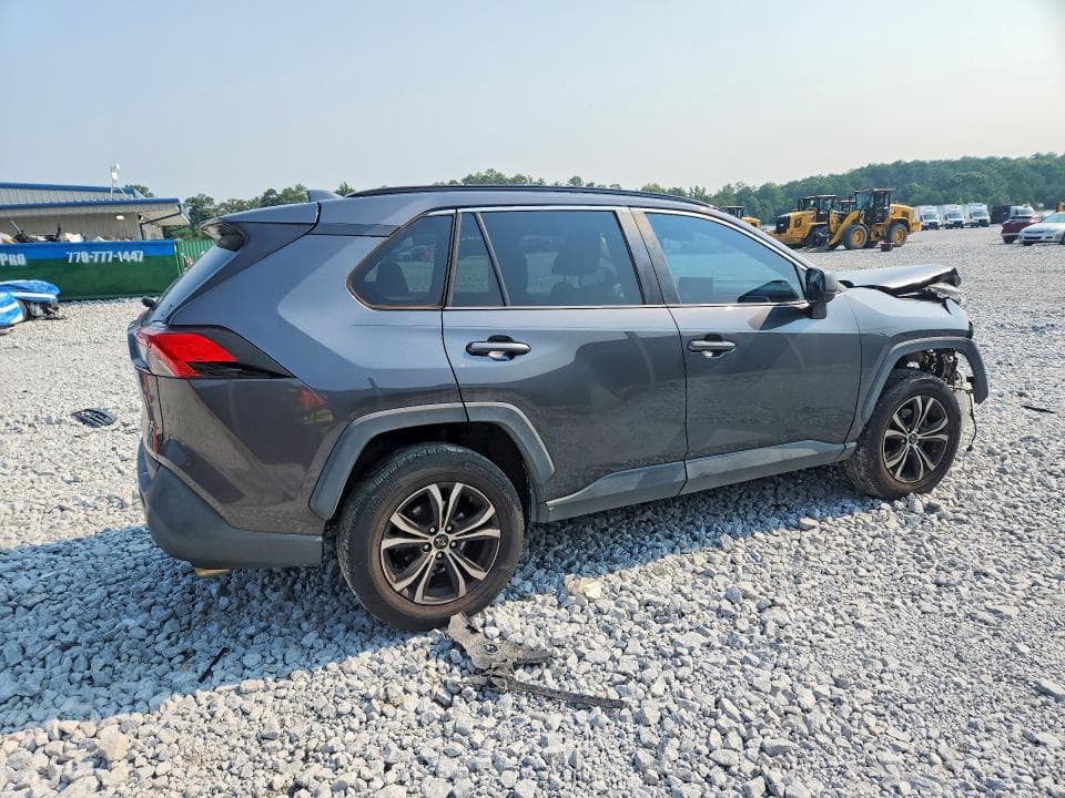 2020 TOYOTA RAV4 LE 3