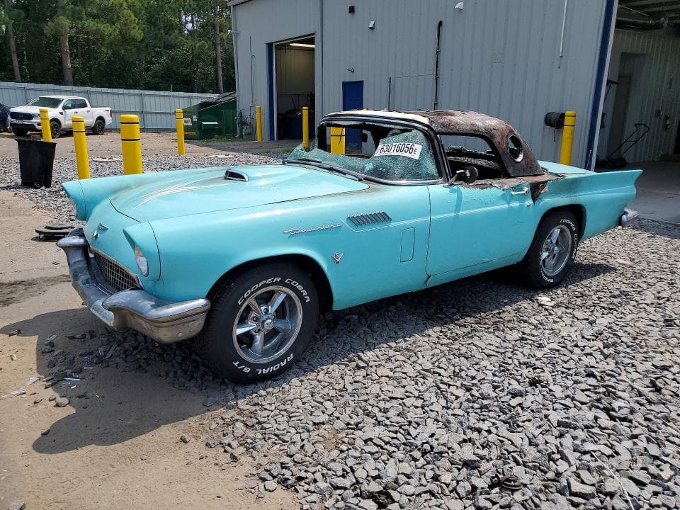 1957 FORD THUNDRBIRD - 1