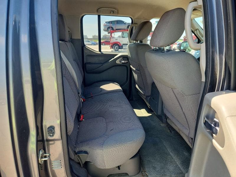 2017 NISSAN FRONTIER SV 10