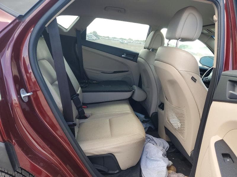 2017 HYUNDAI TUCSON SE PLUS 11