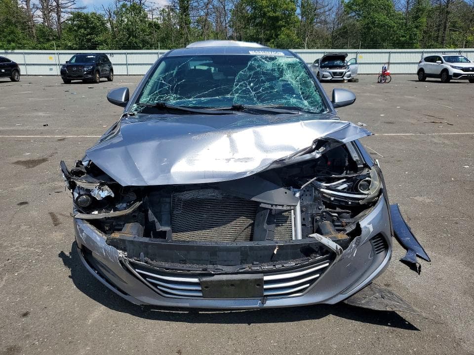 2017 HYUNDAI ELANTRA SE 5