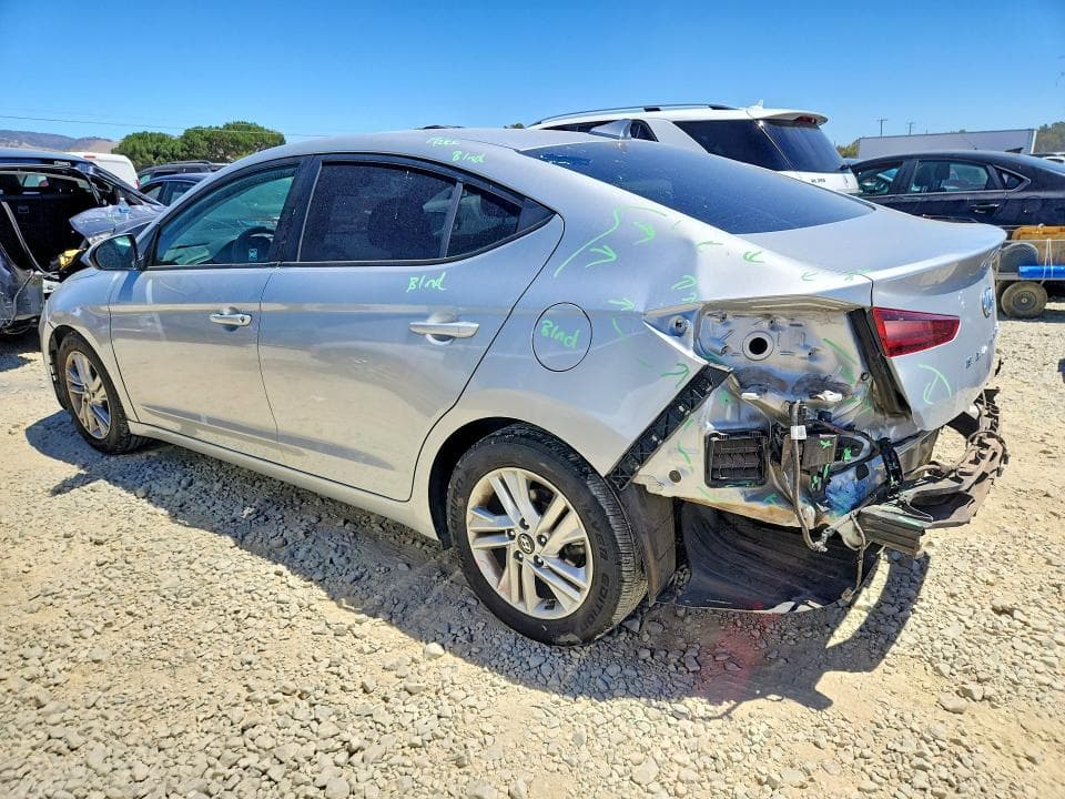 2019 HYUNDAI ELANTRA SE 2