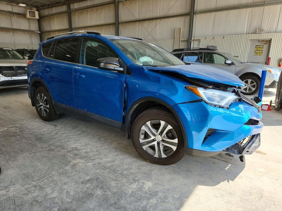 2017 TOYOTA RAV4 LE 4