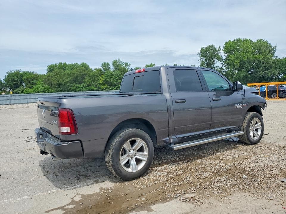 2018 RAM 1500 SPORT 3