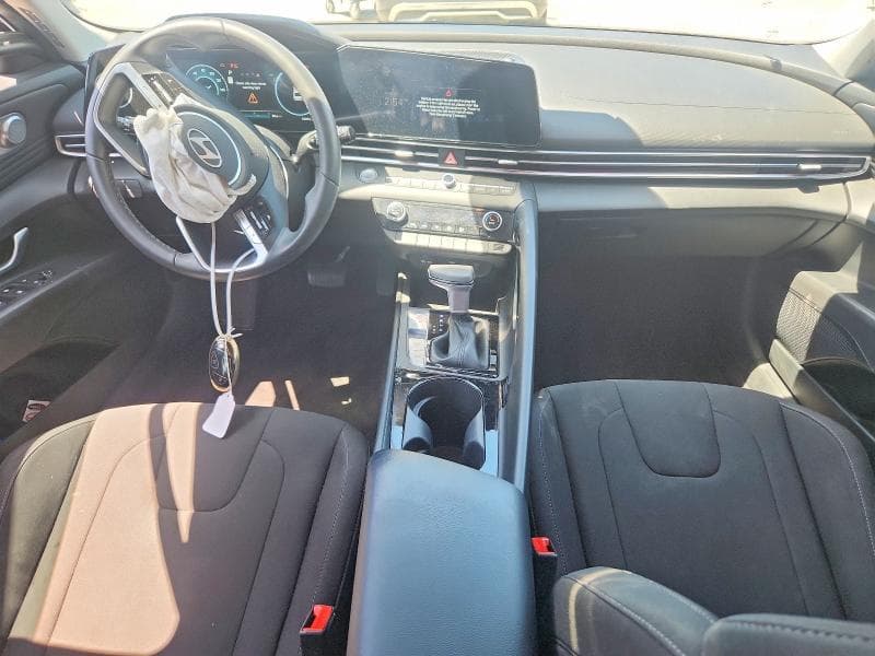 2024 HYUNDAI ELANTRA SEL 8