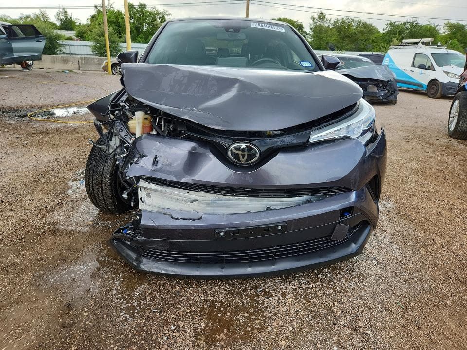 2019 TOYOTA C-HR LIMITED 5