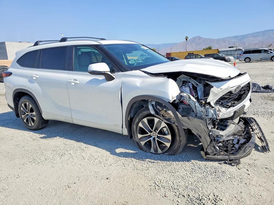 2026 TOYOTA HIGHLANDER HYBRID XLE 4